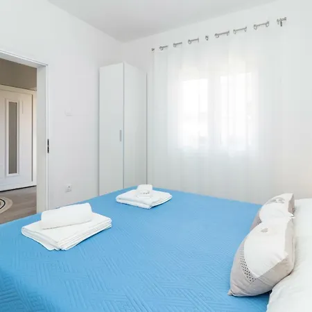 Peca Apartment *